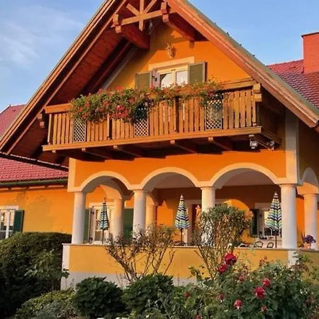 Weingut - Sonja Rohrbacher Apartment *