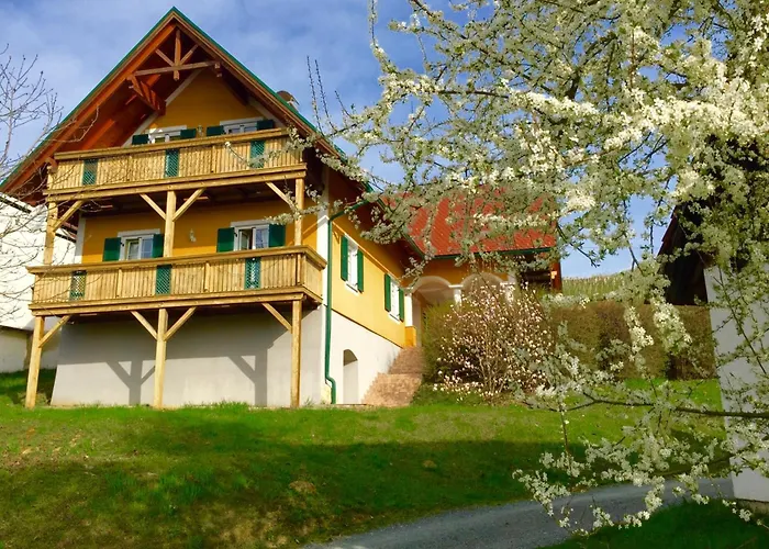 Weingut - Sonja Rohrbacher * Гамлиц