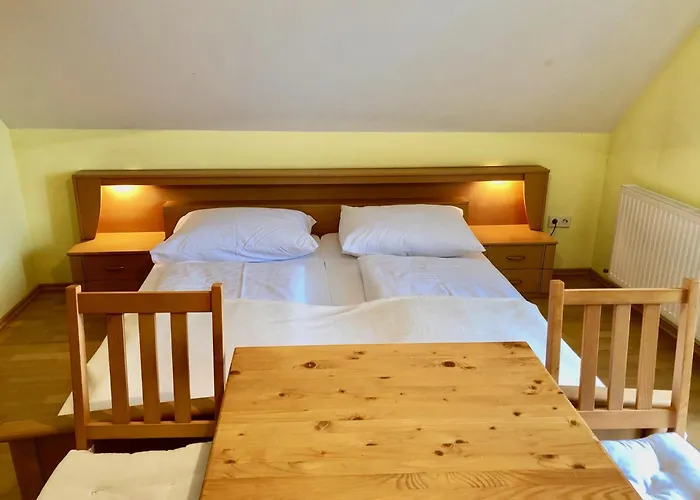 Weingut - Sonja Rohrbacher Гамлиц